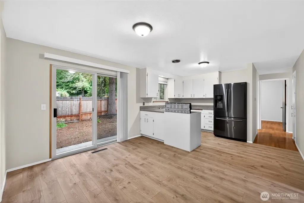 9401 Columbine Circle W University Place WA 98467