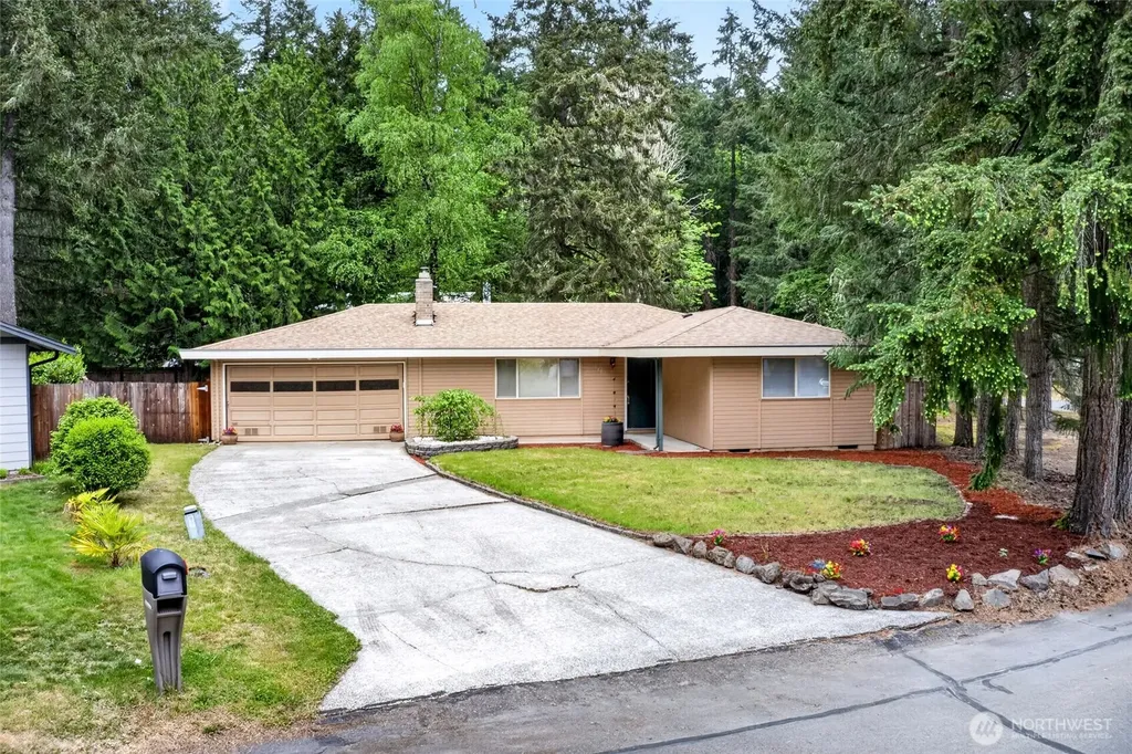 9401 Columbine Circle W University Place WA 98467