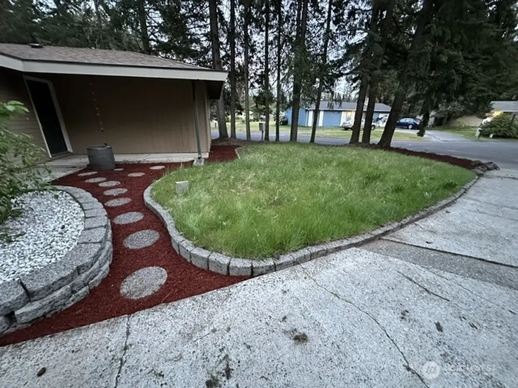 9401 Columbine Circle W University Place WA 98467