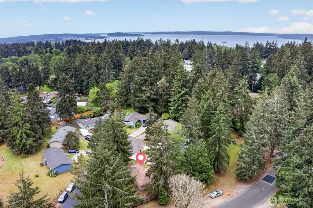 9401 Columbine Circle W University Place WA 98467