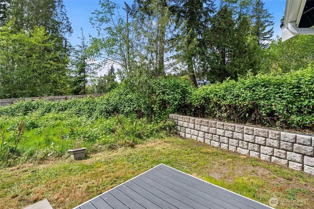 61 E Brady Loop Allyn WA 98524