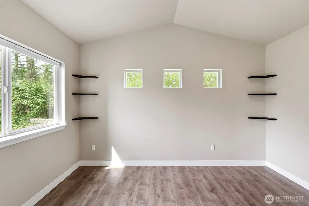 61 E Brady Loop Allyn WA 98524