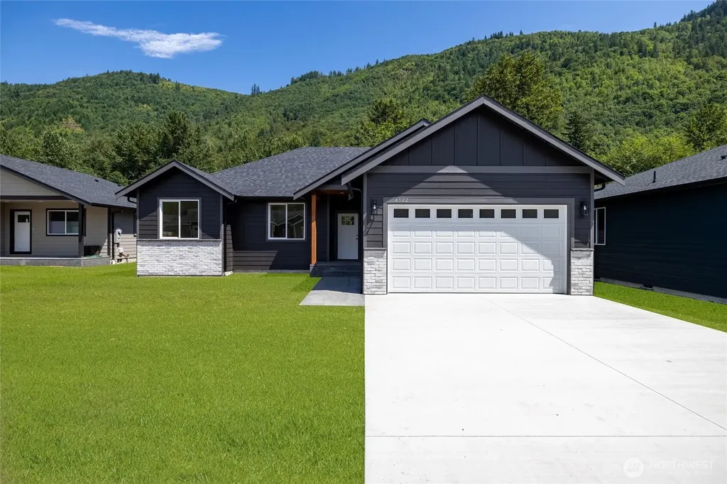 6522 Watson Loop Maple Falls WA 98266