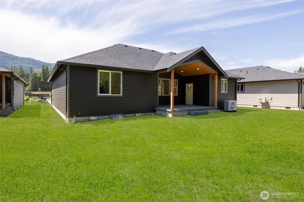6522 Watson Loop Maple Falls WA 98266
