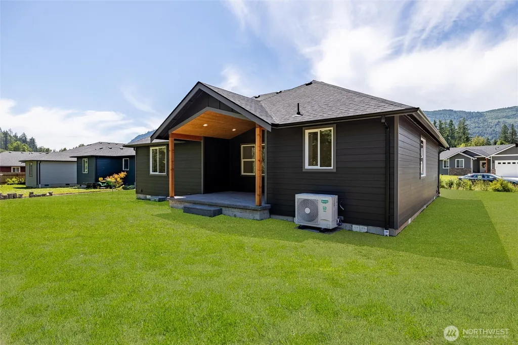 6522 Watson Loop Maple Falls WA 98266