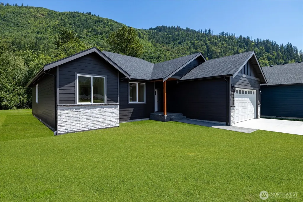 6522 Watson Loop Maple Falls WA 98266