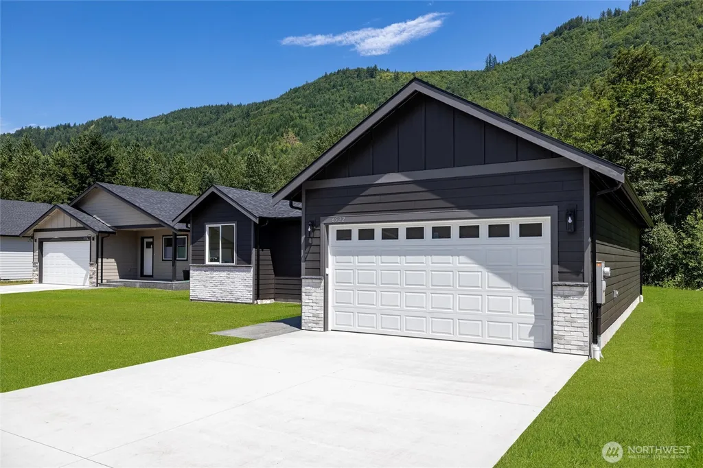 6522 Watson Loop Maple Falls WA 98266