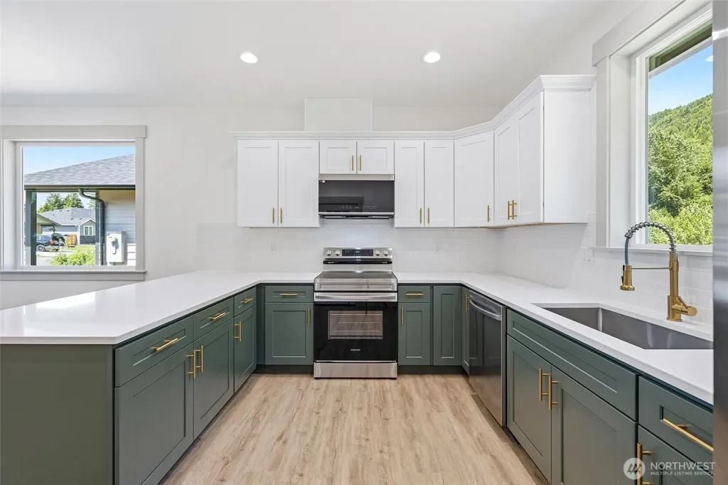6522 Watson Loop Maple Falls WA 98266