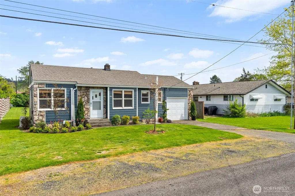 372 SW 14th Street Chehalis WA 98532