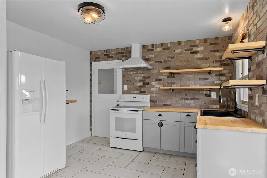 372 SW 14th Street Chehalis WA 98532