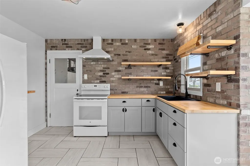 372 SW 14th Street Chehalis WA 98532