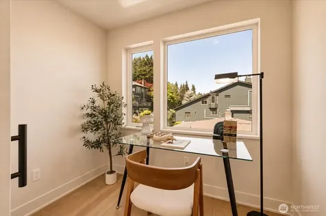 909 32nd Avenue S Seattle WA 98144