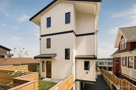 909 32nd Avenue S Seattle WA 98144