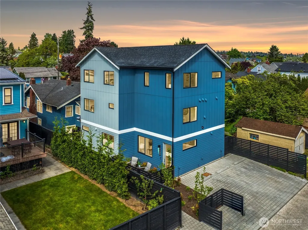 713 N 70th Street Seattle WA 98103