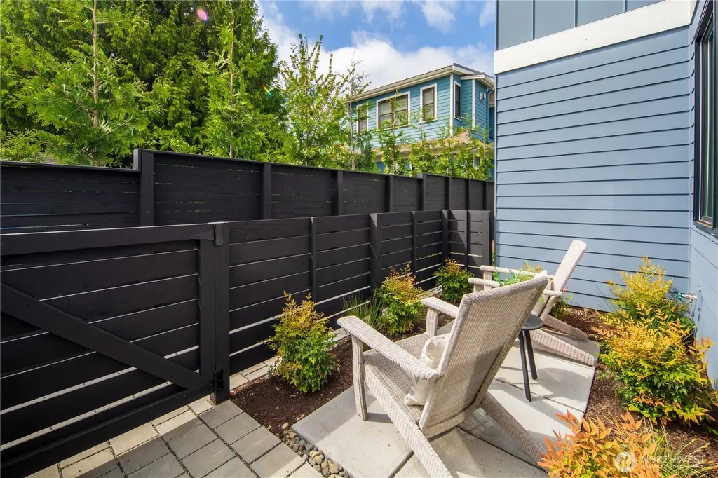 713 N 70th Street Seattle WA 98103