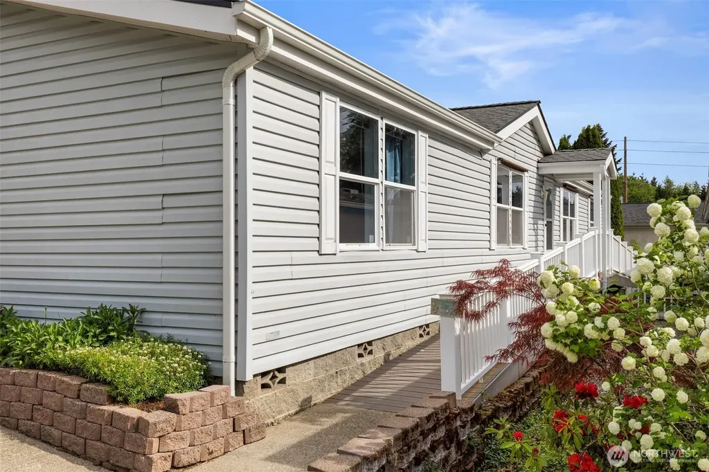 789 NE Reeds Meadow Lane Bremerton WA 98311