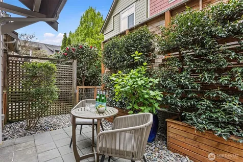6521 25th Avenue NE Seattle WA 98115