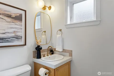 6521 25th Avenue NE Seattle WA 98115