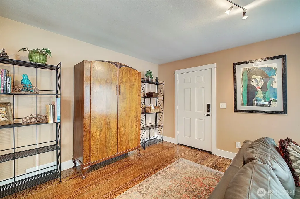8451 35th Avenue SW Seattle WA 98126