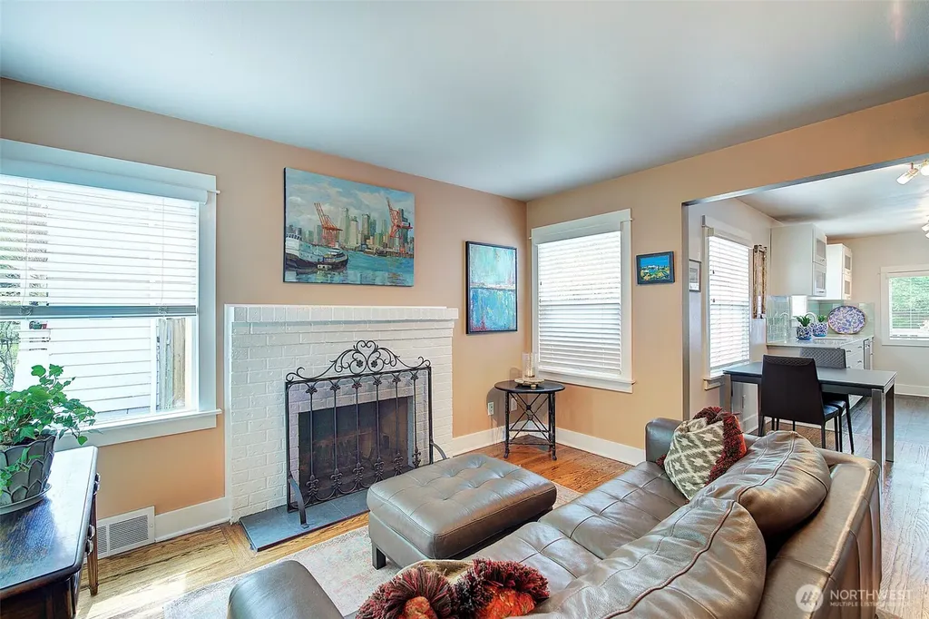 8451 35th Avenue SW Seattle WA 98126