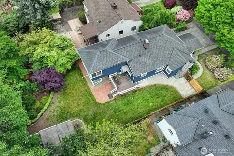 8451 35th Avenue SW Seattle WA 98126