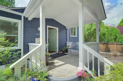 8451 35th Avenue SW Seattle WA 98126