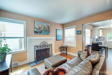 8451 35th Avenue SW Seattle WA 98126