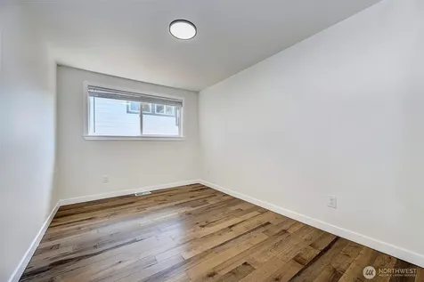 3806 35th Avenue W Seattle WA 98199
