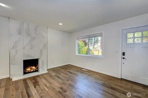 3806 35th Avenue W Seattle WA 98199
