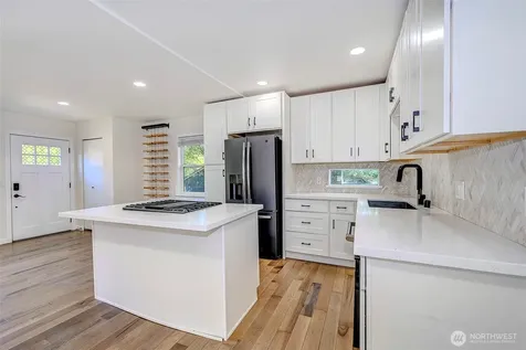 3806 35th Avenue W Seattle WA 98199