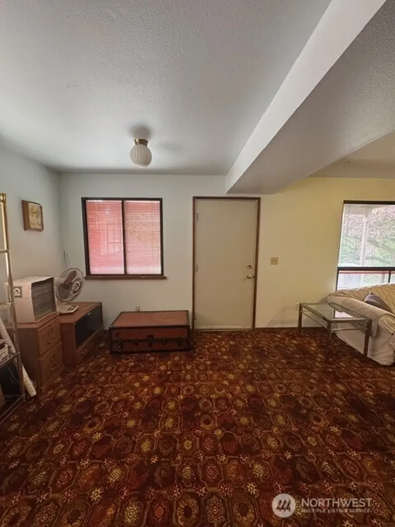 19021 46th Avenue S Seatac WA 98188