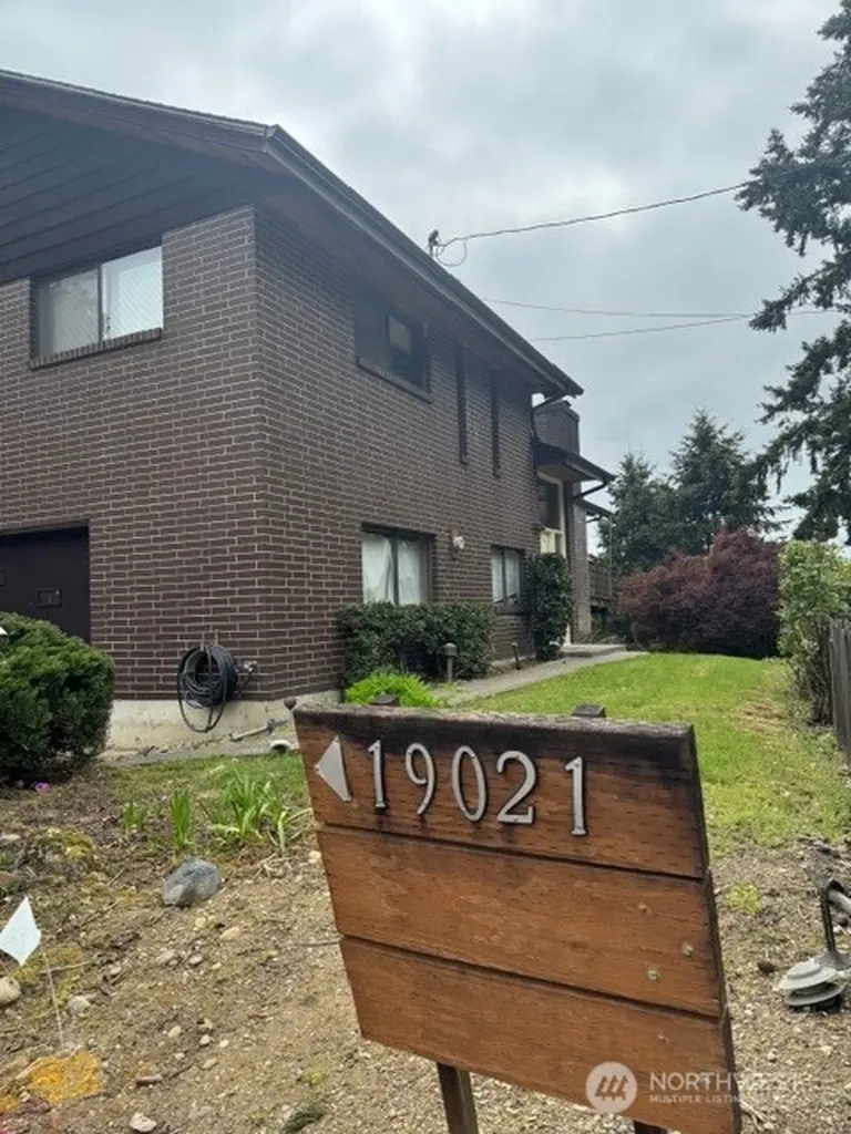 19021 46th Avenue S Seatac WA 98188