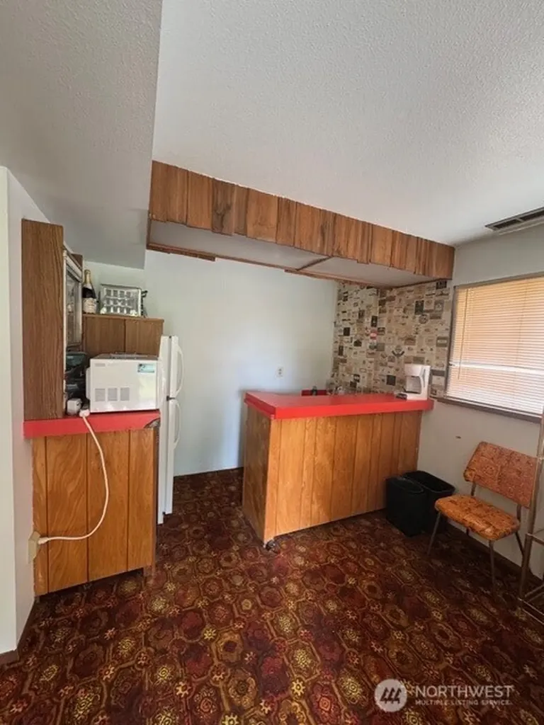 19021 46th Avenue S Seatac WA 98188