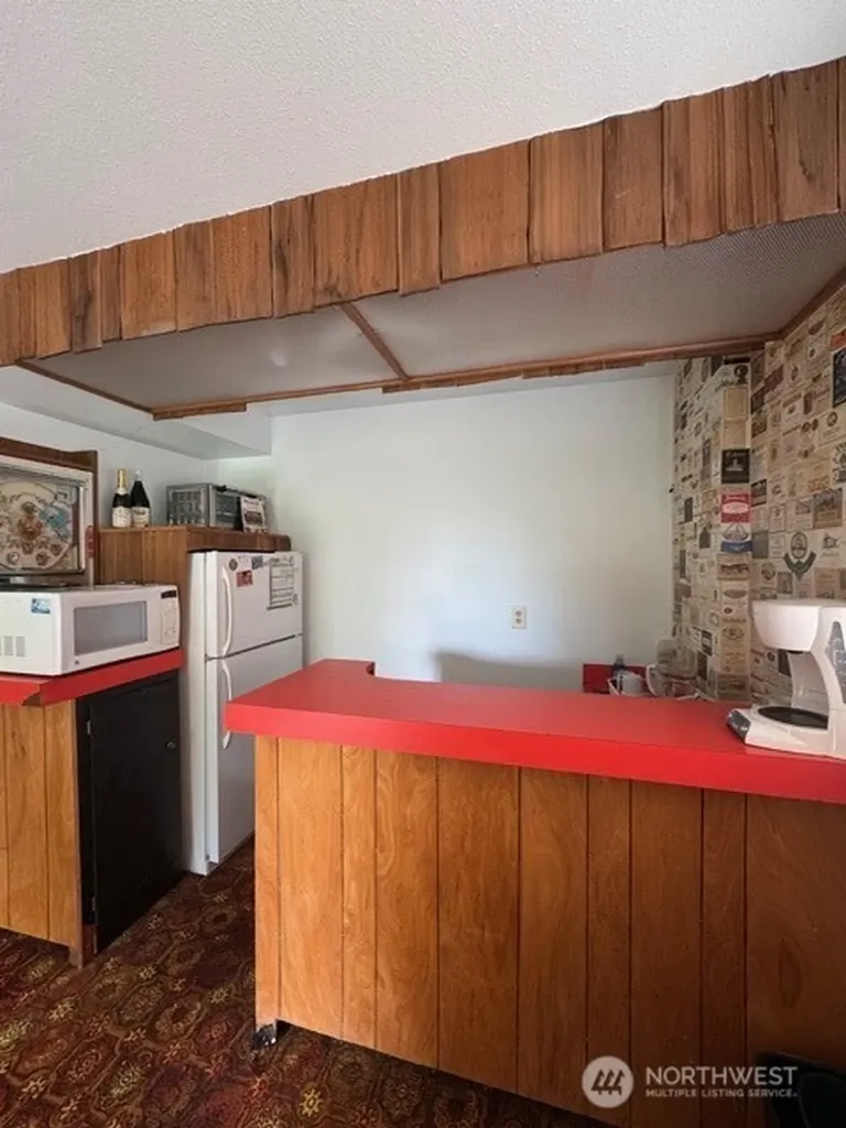 19021 46th Avenue S Seatac WA 98188
