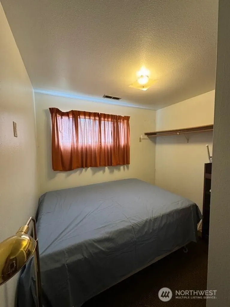 19021 46th Avenue S Seatac WA 98188