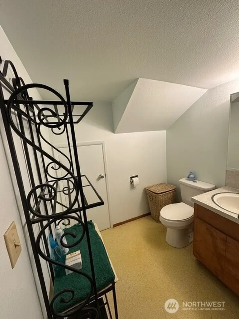 19021 46th Avenue S Seatac WA 98188