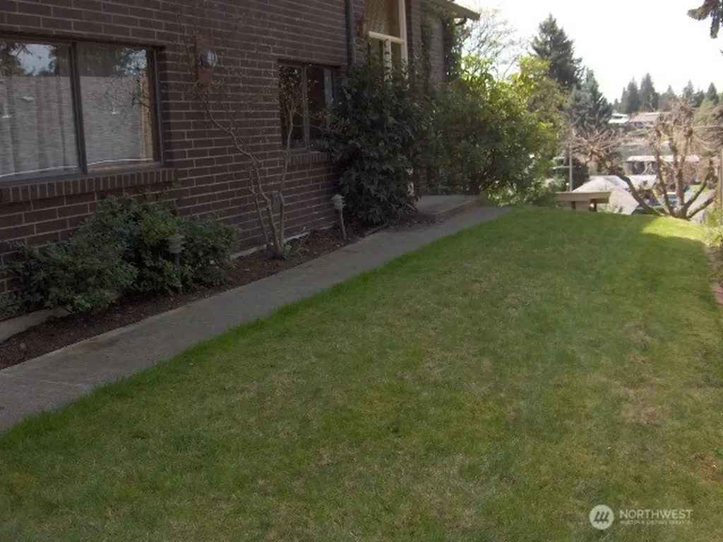 19021 46th Avenue S Seatac WA 98188