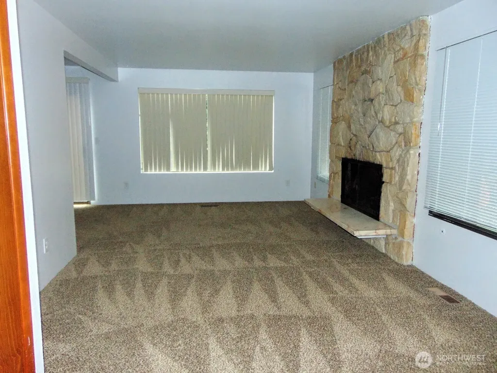 19021 46th Avenue S Seatac WA 98188