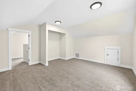 18328 113th Avenue E Puyallup WA 98374