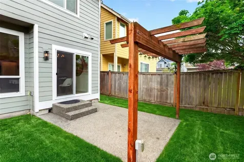 18328 113th Avenue E Puyallup WA 98374