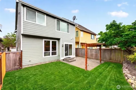 18328 113th Avenue E Puyallup WA 98374