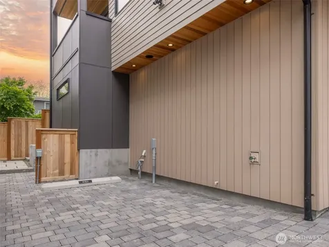 1416 N 47th Street Seattle WA 98103