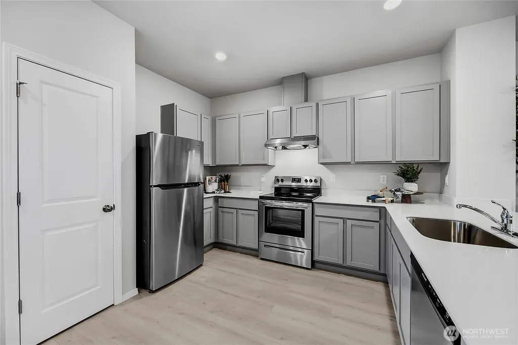 34188 Emerald Ridge Avenue SE Black Diamond WA 98010