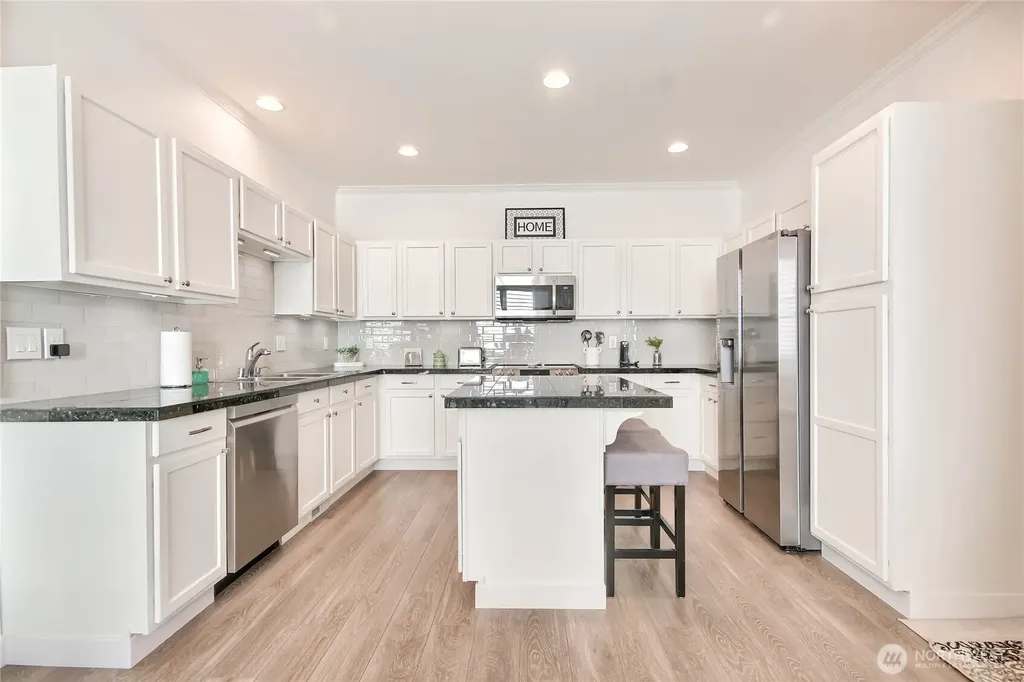 802 62nd Street SE Auburn WA 98092