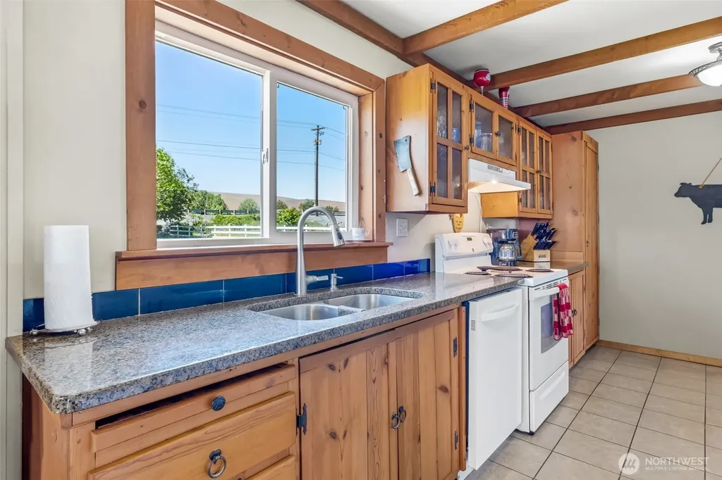 18253 B NW Ephrata WA 98823