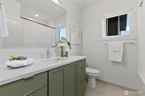 6832 47th Avenue NE Seattle WA 98115