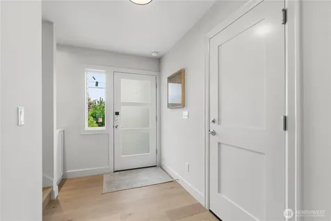 6832 47th Avenue NE Seattle WA 98115