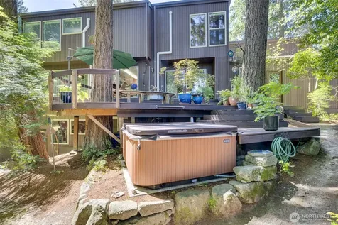 3068 169th Avenue NE Bellevue WA 98008