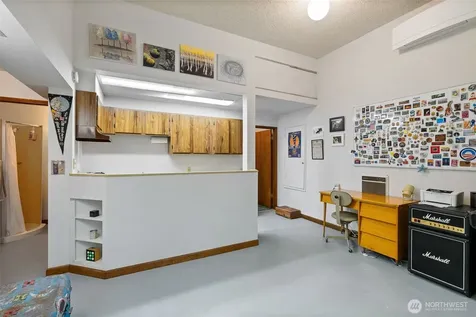 3068 169th Avenue NE Bellevue WA 98008