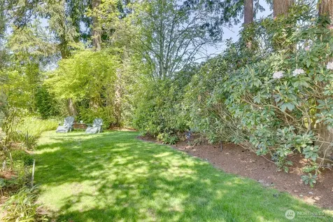 3068 169th Avenue NE Bellevue WA 98008